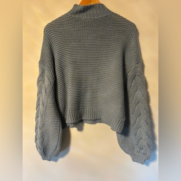 Cloth- Blue Ballon Sleeve knit sweater - Picture 5 of 7